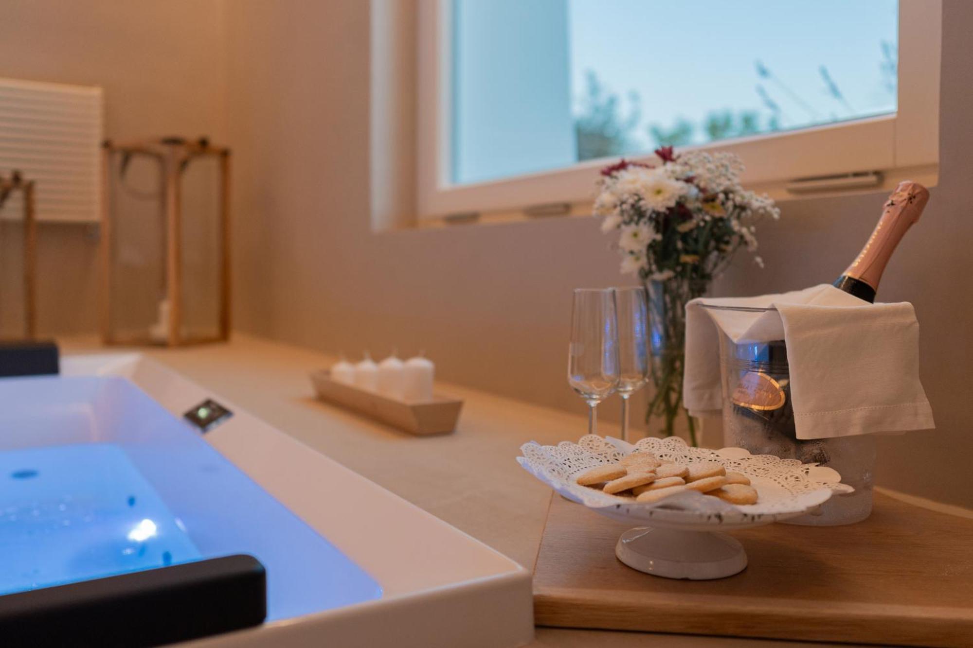 Essenza Relais Contemporaneo Bed & Breakfast Cisternino Luaran gambar