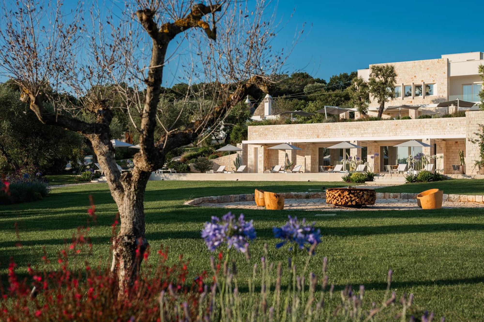 Essenza Relais Contemporaneo Bed & Breakfast Cisternino Luaran gambar