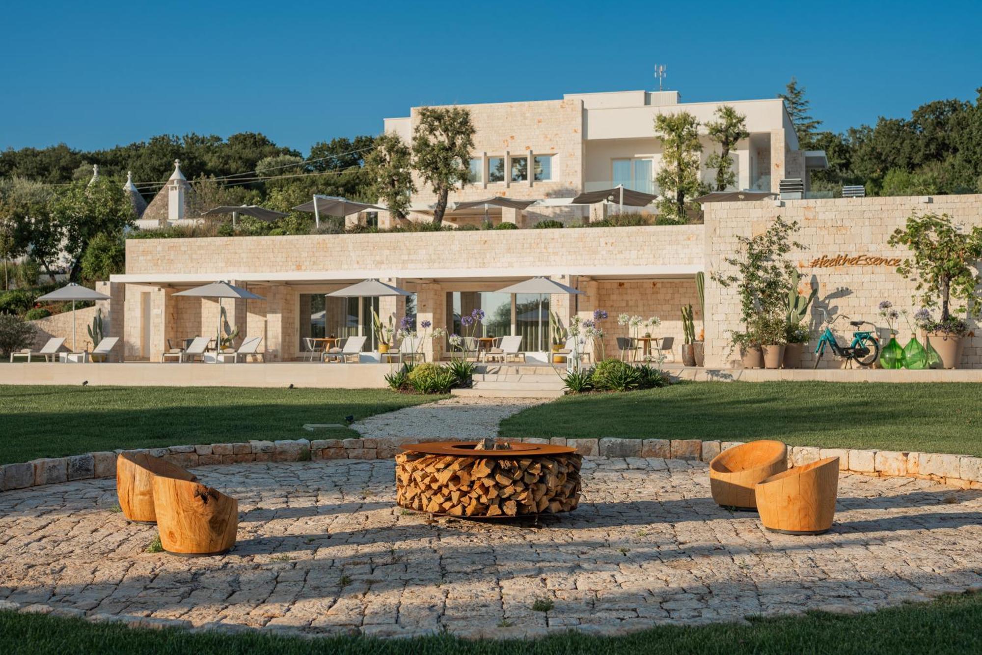 Essenza Relais Contemporaneo Bed & Breakfast Cisternino Luaran gambar