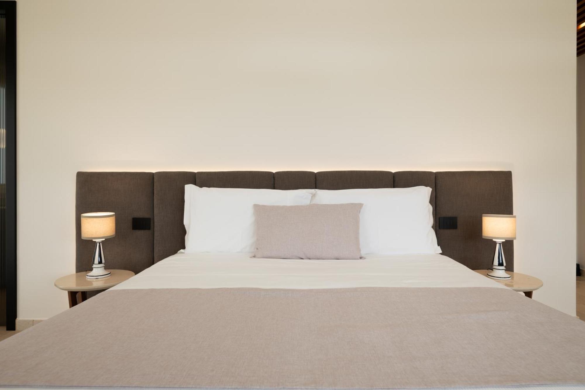 Essenza Relais Contemporaneo Bed & Breakfast Cisternino Luaran gambar