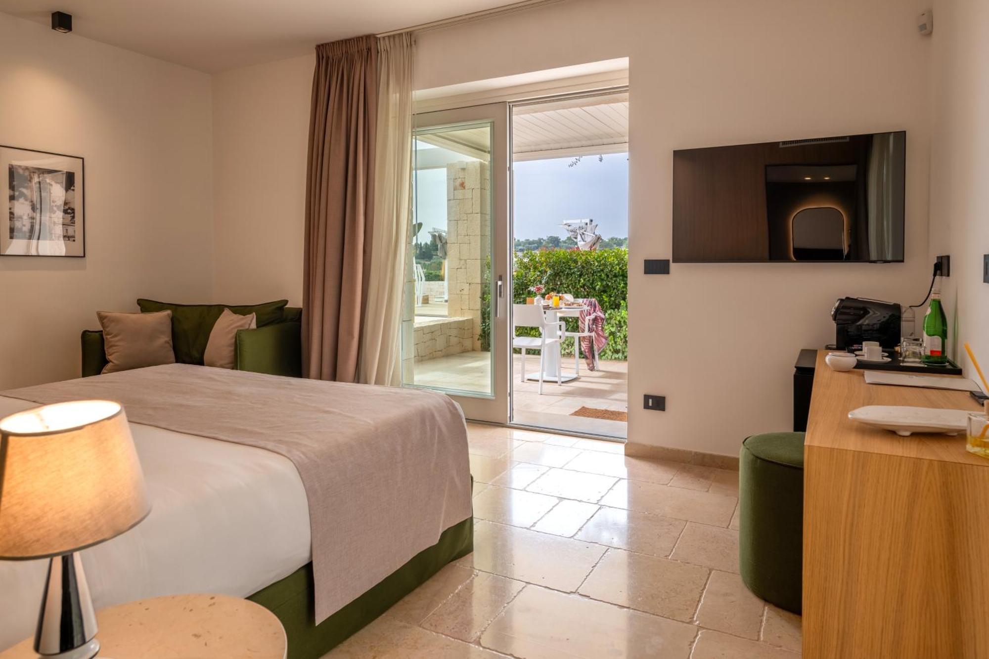 Essenza Relais Contemporaneo Bed & Breakfast Cisternino Luaran gambar