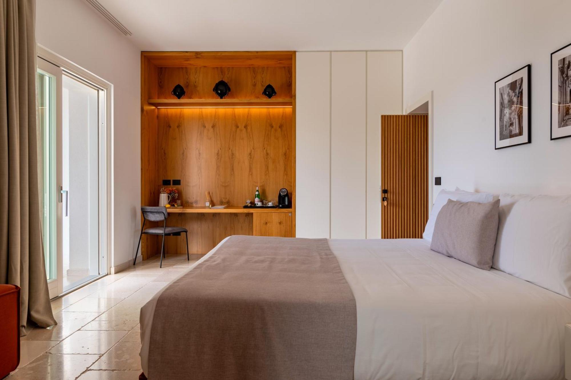 Essenza Relais Contemporaneo Bed & Breakfast Cisternino Luaran gambar